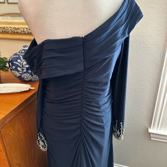 Mac Duggal gown used - Picture 10 of 14